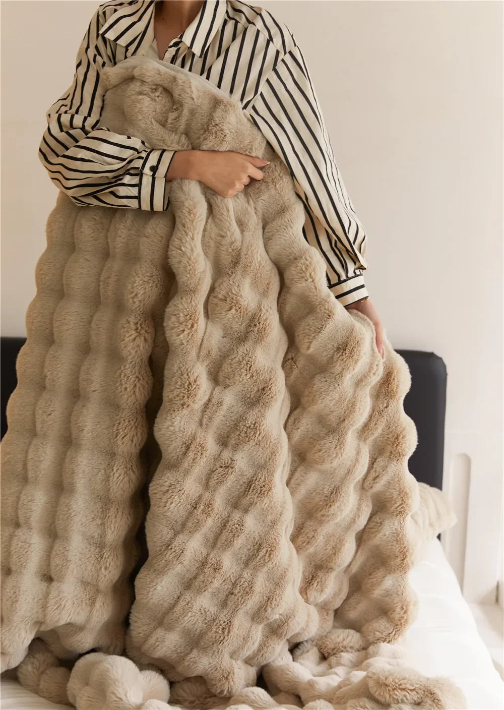 Soft Lambswool Cozy Blanket